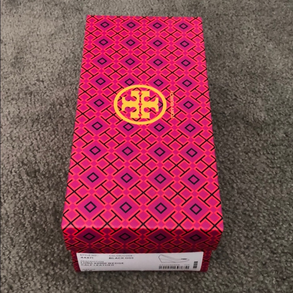 Tory burch shoe box